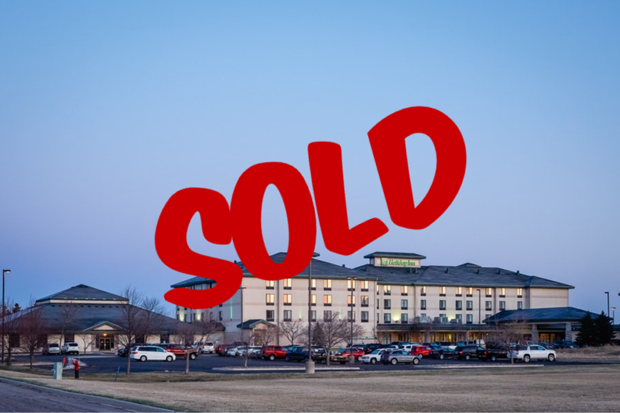 Owatonna MN Holiday Inn SOLD red