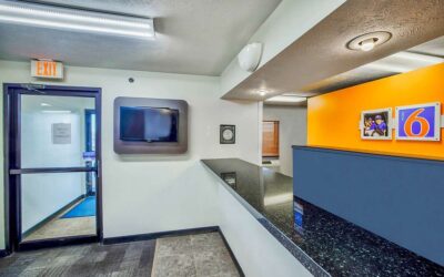 motel percival ia lobby (2)