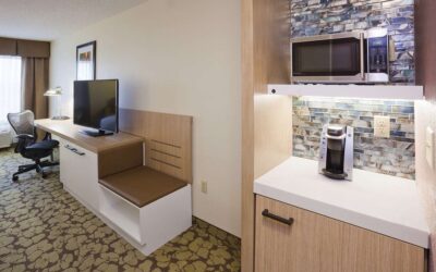 Eagan MN HGI Guest Room 5